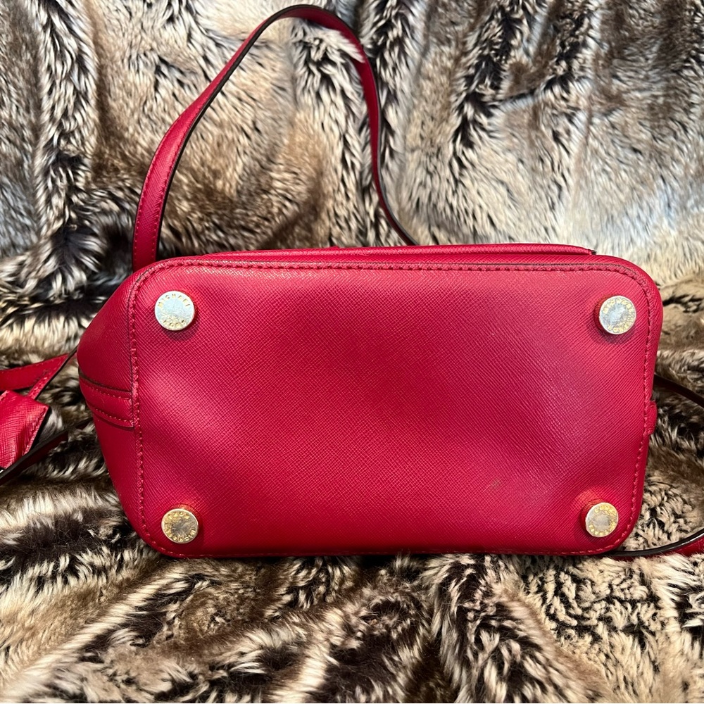 Michael Kors Bucket Bag - Picture 2 of 3